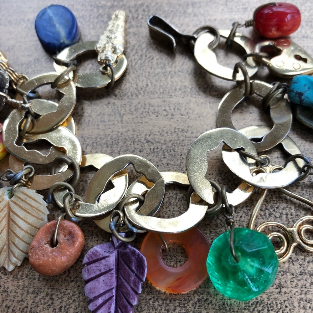 Unique bracelet in gold vermeil with different colored stones and charms - Picture 2 of 7